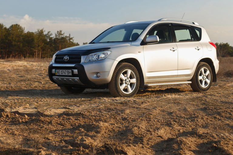 A Year by Year Breakdown of Toyota RAV4 Problems - Cash Cars Buyer