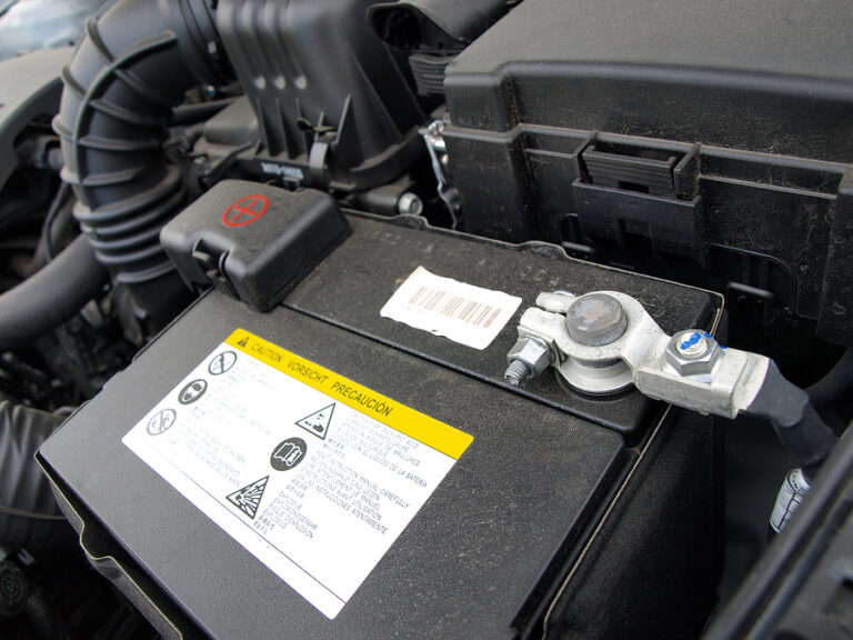 how-to-test-your-car-battery-with-and-without-a-multimeter