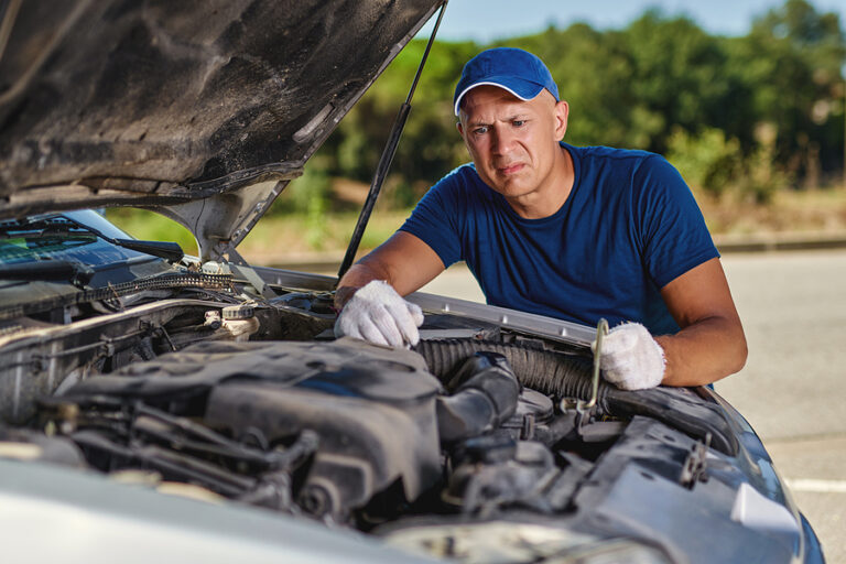 how-to-know-if-the-engine-is-locked-signs-causes-and-solutions