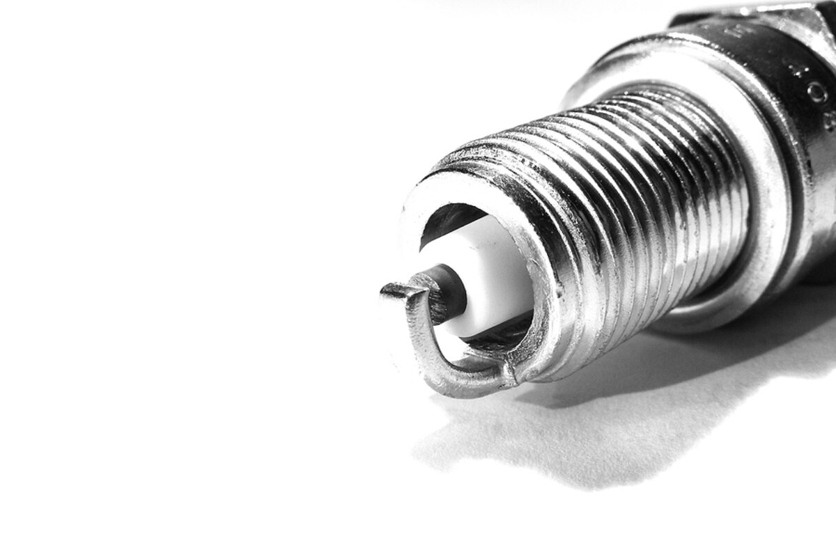 Fix That Spark Plug How To Handle Oil On Spark Plugs Threads