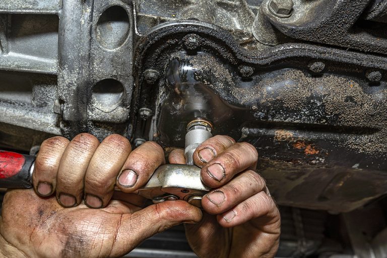 what-causes-an-oil-pan-gasket-leak