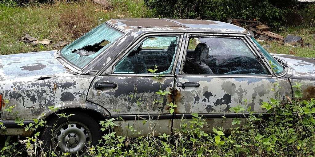 Identifying Junk Cars: Key Indicators