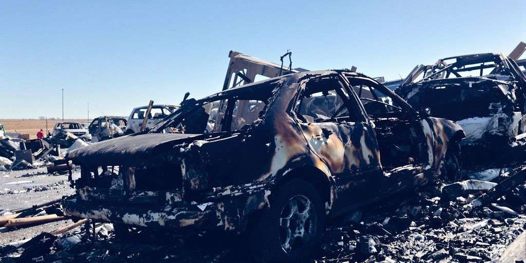 Selling Fire-Damaged Junk Cars: Options & Guide